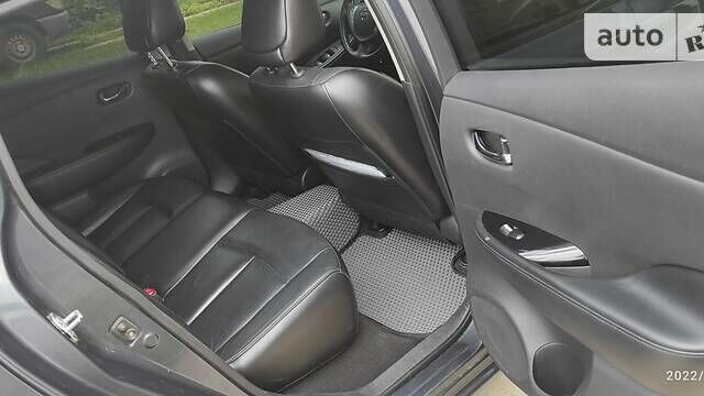 Сірий Ніссан Ліф, об'ємом двигуна 0 л та пробігом 200 тис. км за 13000 $, фото 16 на Automoto.ua