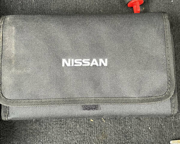 Сірий Ніссан Ліф, об'ємом двигуна 0 л та пробігом 166 тис. км за 7000 $, фото 12 на Automoto.ua