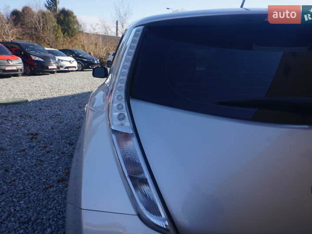 Серый Ниссан Лиф, объемом двигателя 0 л и пробегом 193 тыс. км за 5555 $, фото 22 на Automoto.ua