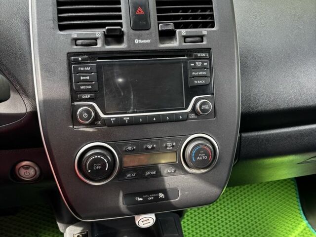 Ниссан Лиф 2013 в Днепре (Днепропетровске) на Automoto.ua Серый Ниссан Лиф, объемом двигателя 0 л и пробегом 163 тыс. км за 5100 $, фото 6 на Automoto.ua