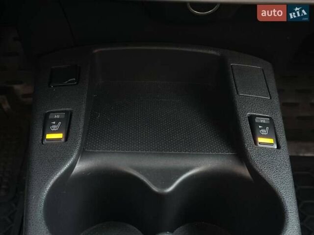 Серый Ниссан Лиф, объемом двигателя 0 л и пробегом 75 тыс. км за 5000 $, фото 16 на Automoto.ua