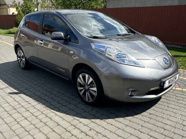 Серый Ниссан Лиф, объемом двигателя 0 л и пробегом 128 тыс. км за 7200 $, фото 6 на Automoto.ua
