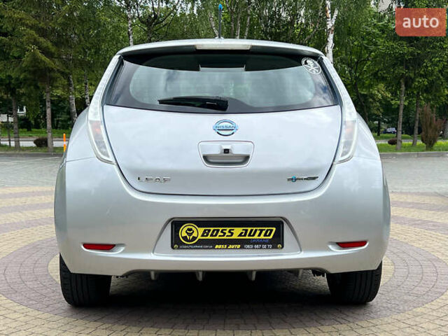 Серый Ниссан Лиф, объемом двигателя 0 л и пробегом 73 тыс. км за 6450 $, фото 5 на Automoto.ua