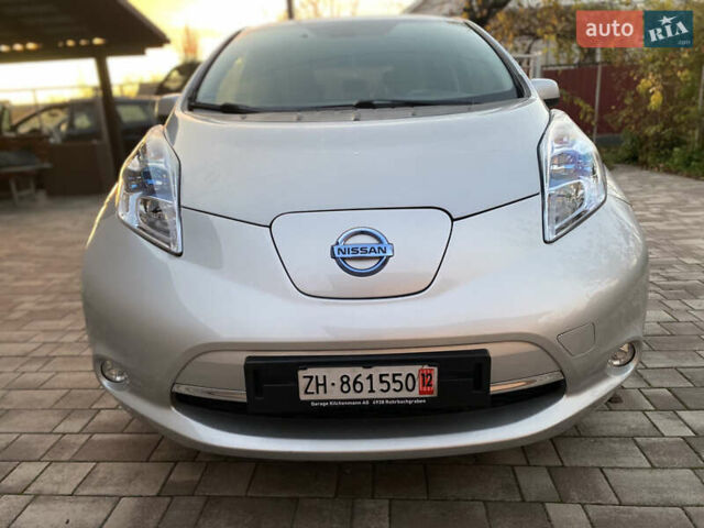 Сірий Ніссан Ліф, об'ємом двигуна 0 л та пробігом 70 тис. км за 4590 $, фото 1 на Automoto.ua