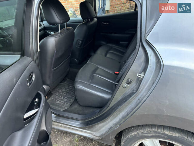 Сірий Ніссан Ліф, об'ємом двигуна 0 л та пробігом 172 тис. км за 9000 $, фото 4 на Automoto.ua