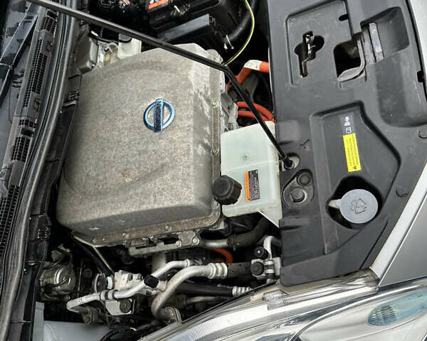 Серый Ниссан Лиф, объемом двигателя 0 л и пробегом 92 тыс. км за 8100 $, фото 26 на Automoto.ua