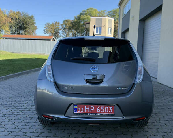 Сірий Ніссан Ліф, об'ємом двигуна 0 л та пробігом 157 тис. км за 5500 $, фото 4 на Automoto.ua