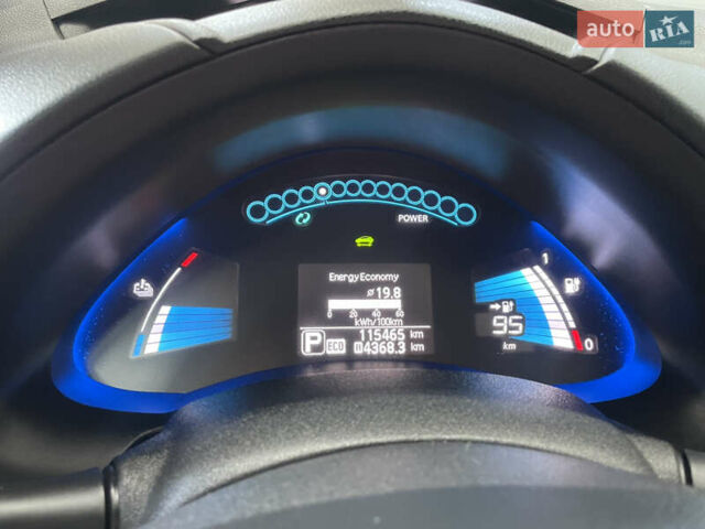 Ниссан Лиф 2013 в Стрые на Automoto.ua Серый Ниссан Лиф, объемом двигателя 0 л и пробегом 118 тыс. км за 6800 $, фото 29 на Automoto.ua