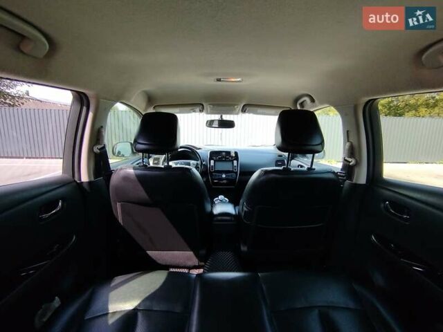 Серый Ниссан Лиф, объемом двигателя 0 л и пробегом 143 тыс. км за 6700 $, фото 1 на Automoto.ua