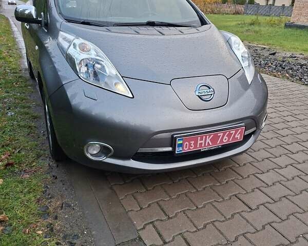 Ніссан Ліф 2013 у Луцьку на Automoto.ua Сірий Ніссан Ліф, об'ємом двигуна 0 л та пробігом 98 тис. км за 6500 $, фото 7 на Automoto.ua