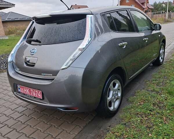 Ніссан Ліф 2013 у Луцьку на Automoto.ua Сірий Ніссан Ліф, об'ємом двигуна 0 л та пробігом 98 тис. км за 6500 $, фото 5 на Automoto.ua