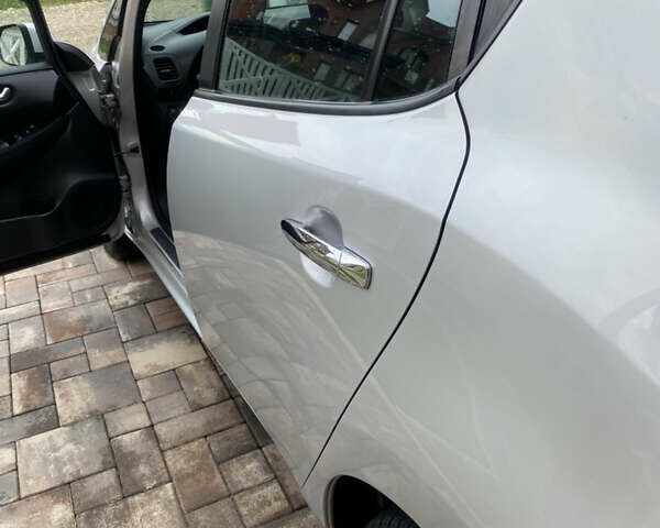 Серый Ниссан Лиф, объемом двигателя 0 л и пробегом 104 тыс. км за 6700 $, фото 10 на Automoto.ua