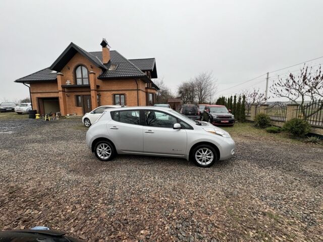 Сірий Ніссан Ліф, об'ємом двигуна 0 л та пробігом 57 тис. км за 6200 $, фото 2 на Automoto.ua