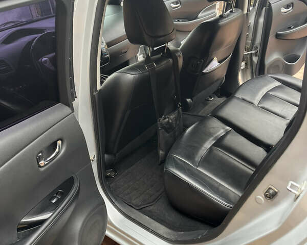 Серый Ниссан Лиф, объемом двигателя 0 л и пробегом 160 тыс. км за 11000 $, фото 10 на Automoto.ua