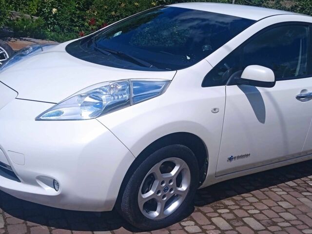 Сірий Ніссан Ліф, об'ємом двигуна 0 л та пробігом 150 тис. км за 6100 $, фото 16 на Automoto.ua