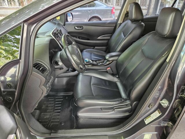 Серый Ниссан Лиф, объемом двигателя 0 л и пробегом 157 тыс. км за 8299 $, фото 11 на Automoto.ua