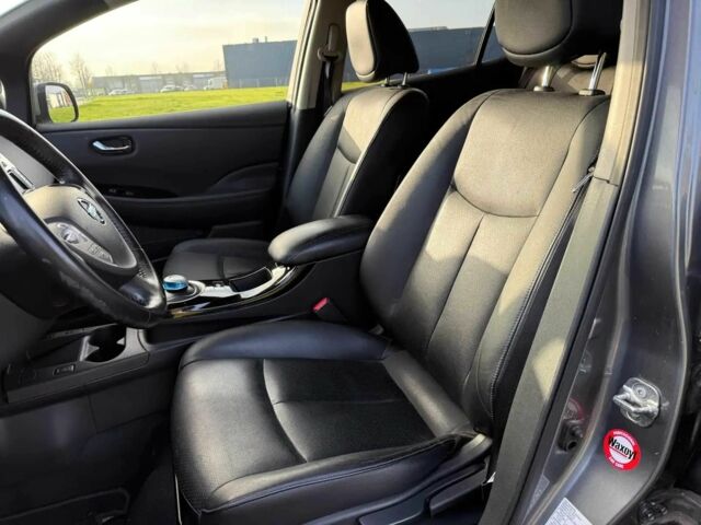 Серый Ниссан Лиф, объемом двигателя 0 л и пробегом 87 тыс. км за 2300 $, фото 4 на Automoto.ua