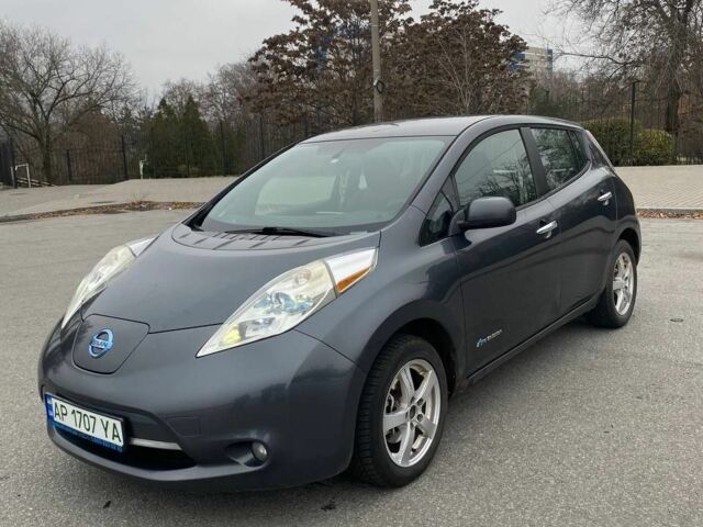 Серый Ниссан Лиф, объемом двигателя 0 л и пробегом 170 тыс. км за 5600 $, фото 5 на Automoto.ua