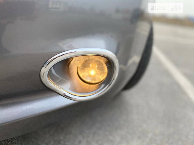 Серый Ниссан Лиф, объемом двигателя 0 л и пробегом 121 тыс. км за 8000 $, фото 10 на Automoto.ua