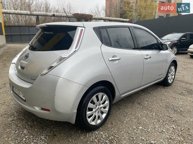 Ниссан Лиф 2013 в Нежине на Automoto.ua Серый Ниссан Лиф, объемом двигателя 0 л и пробегом 181 тыс. км за 5100 $, фото 3 на Automoto.ua