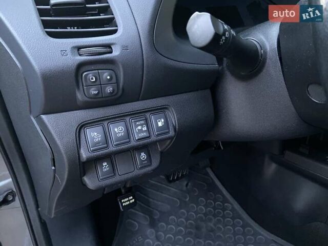 Серый Ниссан Лиф, объемом двигателя 0 л и пробегом 145 тыс. км за 6450 $, фото 10 на Automoto.ua