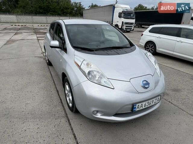 Серый Ниссан Лиф, объемом двигателя 0 л и пробегом 160 тыс. км за 5300 $, фото 19 на Automoto.ua