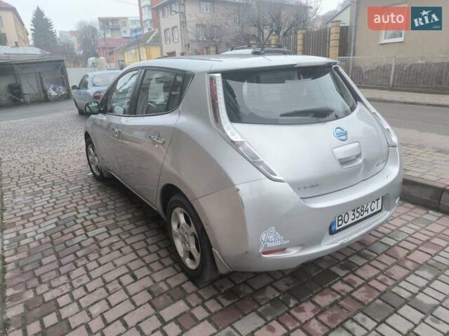 Серый Ниссан Лиф, объемом двигателя 0 л и пробегом 147 тыс. км за 4800 $, фото 7 на Automoto.ua