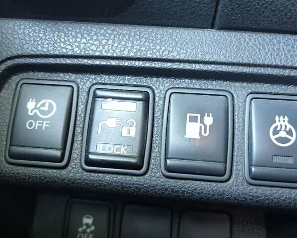 Серый Ниссан Лиф, объемом двигателя 0 л и пробегом 160 тыс. км за 5700 $, фото 18 на Automoto.ua