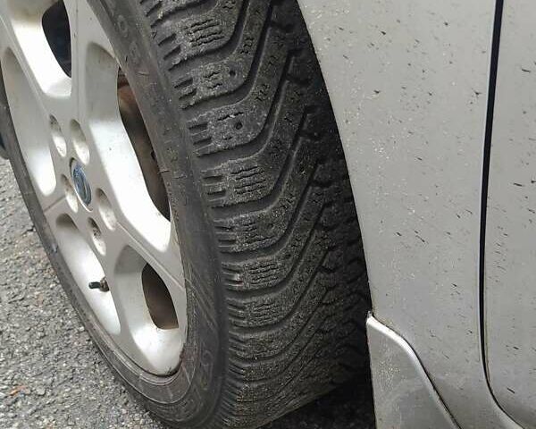 Сірий Ніссан Ліф, об'ємом двигуна 0 л та пробігом 253 тис. км за 4500 $, фото 3 на Automoto.ua