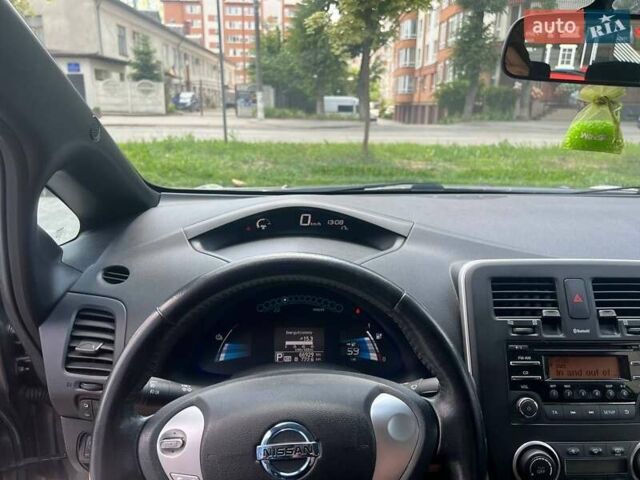 Сірий Ніссан Ліф, об'ємом двигуна 0 л та пробігом 67 тис. км за 5500 $, фото 3 на Automoto.ua