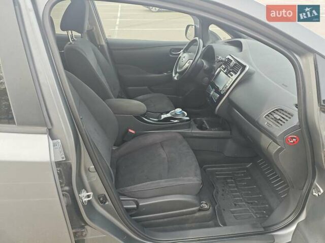 Сірий Ніссан Ліф, об'ємом двигуна 0 л та пробігом 100 тис. км за 6500 $, фото 20 на Automoto.ua