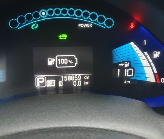 Серый Ниссан Лиф, объемом двигателя 0 л и пробегом 170 тыс. км за 5600 $, фото 6 на Automoto.ua