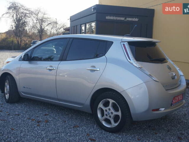 Серый Ниссан Лиф, объемом двигателя 0 л и пробегом 193 тыс. км за 5555 $, фото 9 на Automoto.ua