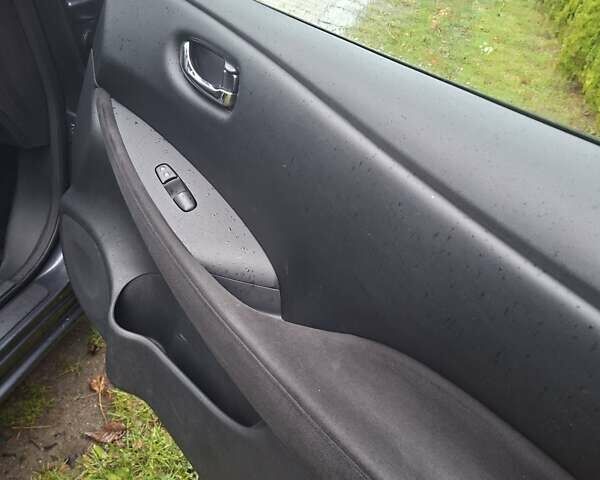 Серый Ниссан Лиф, объемом двигателя 0 л и пробегом 148 тыс. км за 5700 $, фото 22 на Automoto.ua