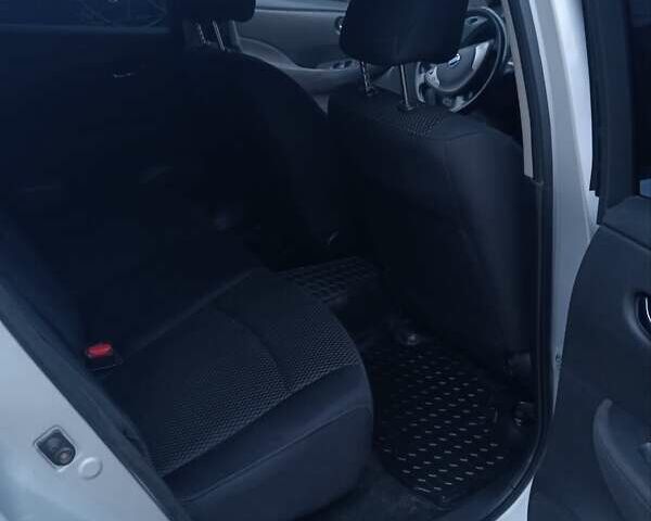 Серый Ниссан Лиф, объемом двигателя 0 л и пробегом 157 тыс. км за 5100 $, фото 9 на Automoto.ua