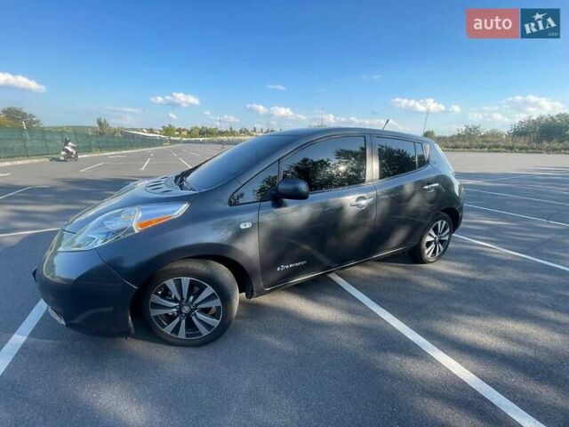 Ниссан Лиф 2013 в Виннице на Automoto.ua Серый Ниссан Лиф, объемом двигателя 0 л и пробегом 280 тыс. км за 5700 $, фото 4 на Automoto.ua