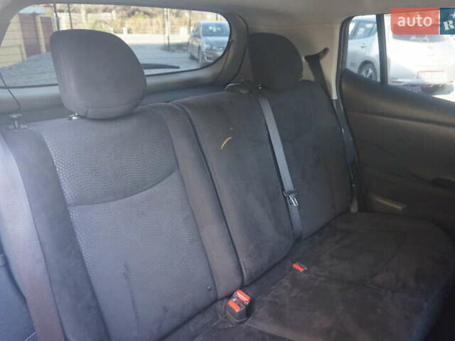 Серый Ниссан Лиф, объемом двигателя 0 л и пробегом 193 тыс. км за 5555 $, фото 41 на Automoto.ua