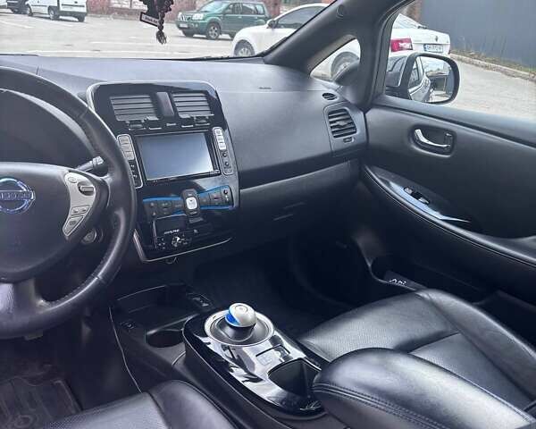 Сірий Ніссан Ліф, об'ємом двигуна 0 л та пробігом 108 тис. км за 7500 $, фото 18 на Automoto.ua