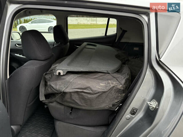 Сірий Ніссан Ліф, об'ємом двигуна 0 л та пробігом 126 тис. км за 5750 $, фото 23 на Automoto.ua
