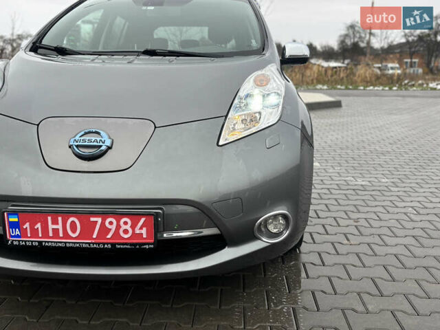 Серый Ниссан Лиф, объемом двигателя 0 л и пробегом 125 тыс. км за 6750 $, фото 11 на Automoto.ua
