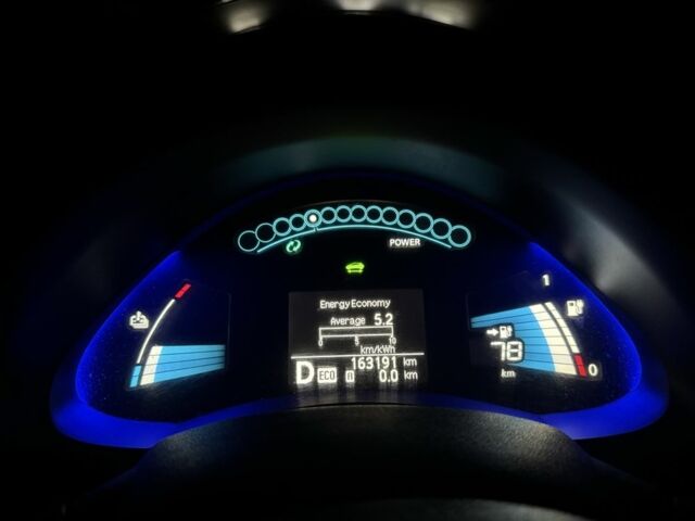 Ниссан Лиф 2013 в Днепре (Днепропетровске) на Automoto.ua Серый Ниссан Лиф, объемом двигателя 0 л и пробегом 163 тыс. км за 5100 $, фото 3 на Automoto.ua