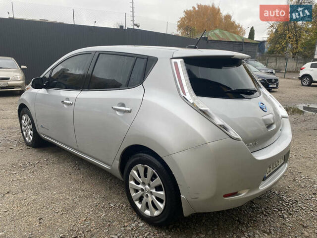 Ниссан Лиф 2013 в Нежине на Automoto.ua Серый Ниссан Лиф, объемом двигателя 0 л и пробегом 181 тыс. км за 5100 $, фото 8 на Automoto.ua