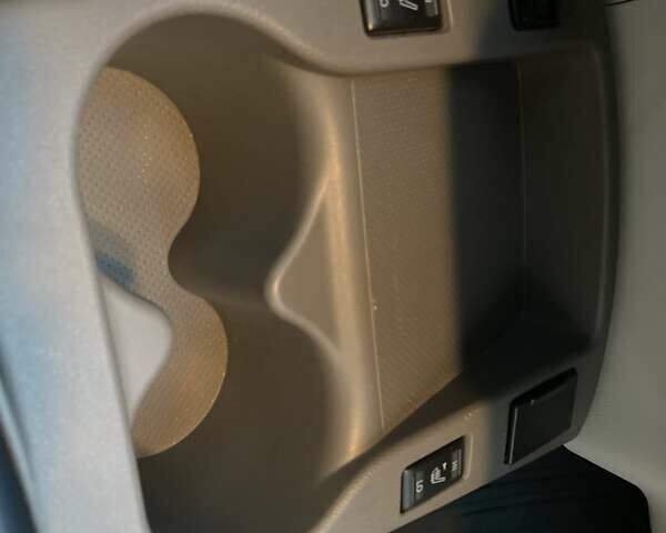 Серый Ниссан Лиф, объемом двигателя 0 л и пробегом 120 тыс. км за 4750 $, фото 20 на Automoto.ua