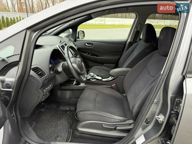 Сірий Ніссан Ліф, об'ємом двигуна 0 л та пробігом 126 тис. км за 5750 $, фото 13 на Automoto.ua