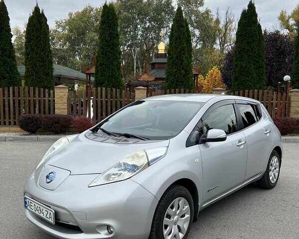 Серый Ниссан Лиф, объемом двигателя 0 л и пробегом 220 тыс. км за 6600 $, фото 2 на Automoto.ua