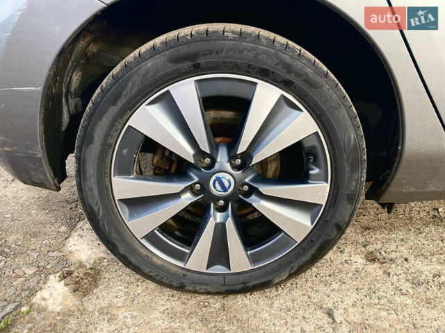 Сірий Ніссан Ліф, об'ємом двигуна 0 л та пробігом 129 тис. км за 8300 $, фото 20 на Automoto.ua