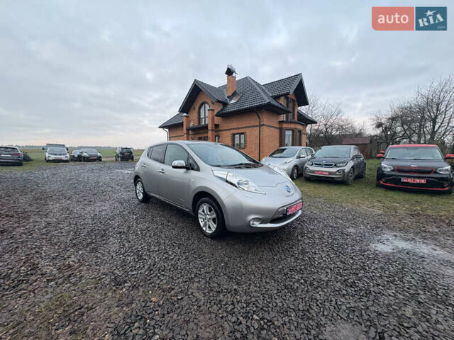 Сірий Ніссан Ліф, об'ємом двигуна 0 л та пробігом 122 тис. км за 5900 $, фото 12 на Automoto.ua