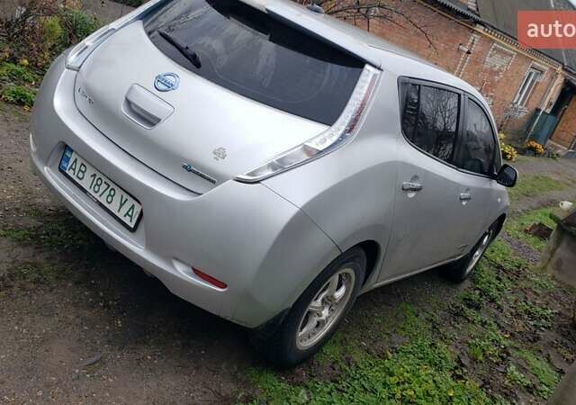 Серый Ниссан Лиф, объемом двигателя 0 л и пробегом 118 тыс. км за 5900 $, фото 2 на Automoto.ua