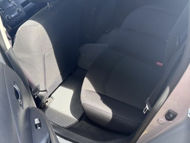 Серый Ниссан Лиф, объемом двигателя 0 л и пробегом 170 тыс. км за 6400 $, фото 6 на Automoto.ua