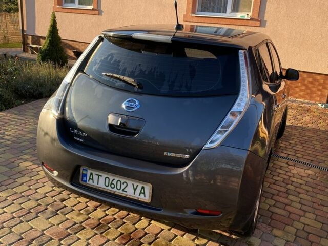 Серый Ниссан Лиф, объемом двигателя 0 л и пробегом 120 тыс. км за 7500 $, фото 1 на Automoto.ua